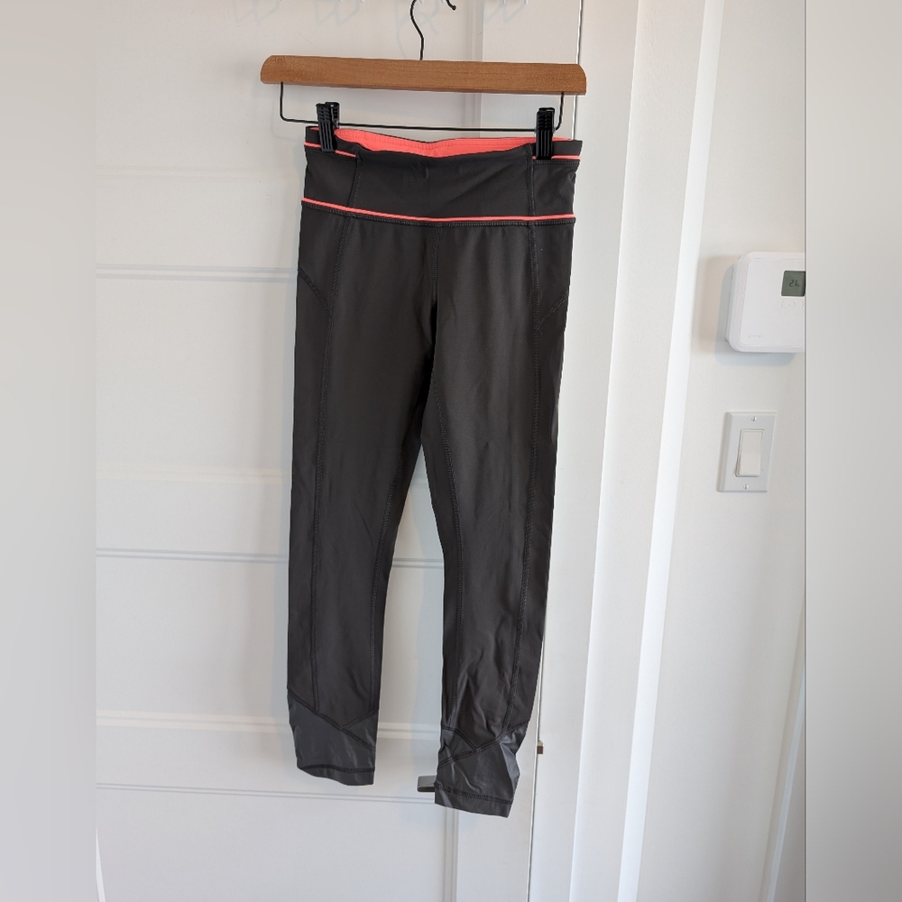 lululemon/Pace Queen Legging sz 2 - Picture 2 of 7